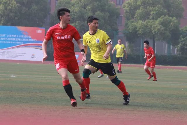 组图：瑞士2-0阿尔及利亚进16强 球员开心庆祝